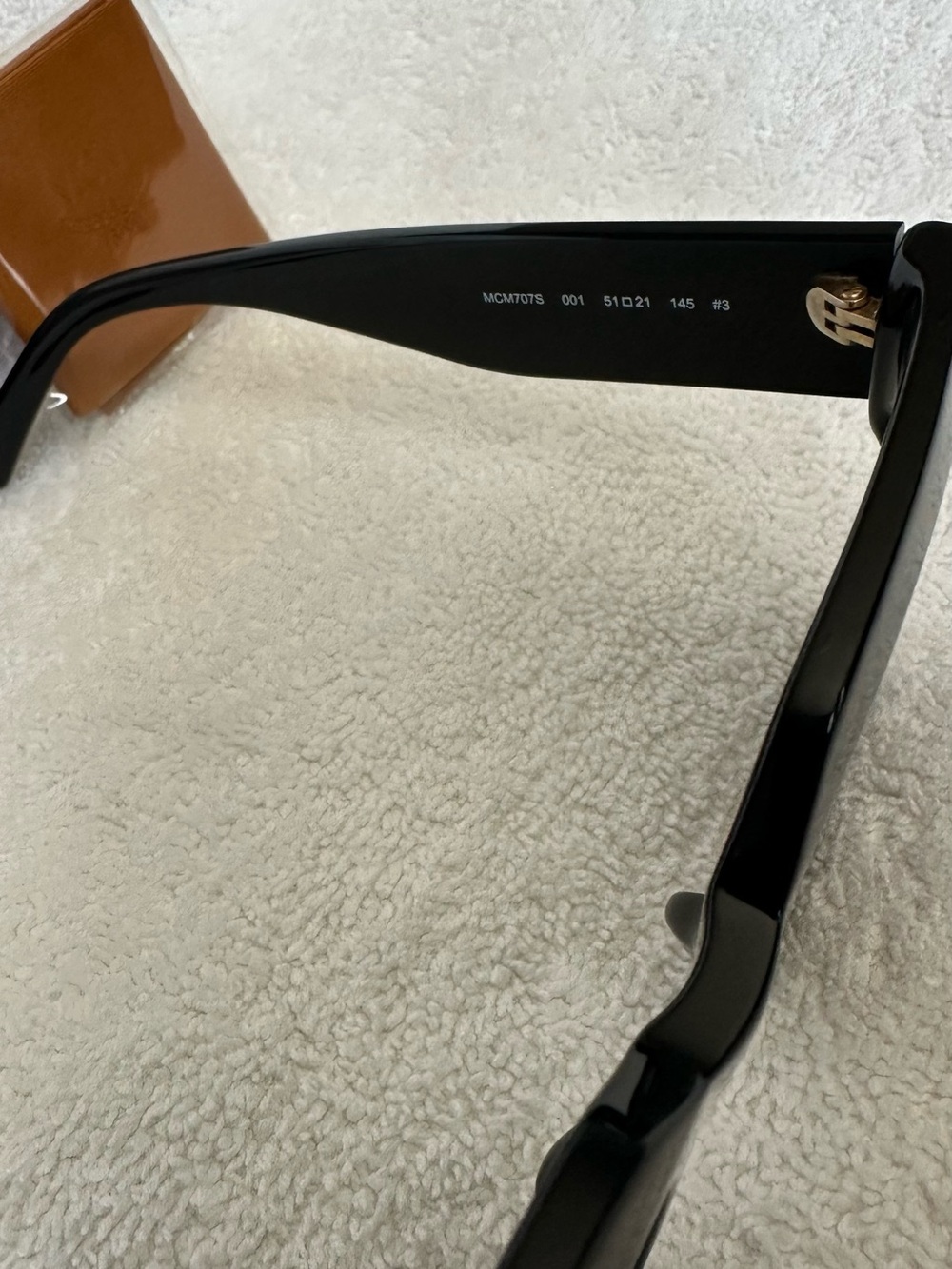 Full Inclusion MCM Black Sunglasses - Authenticated by Poizon - Picture 8 of 12